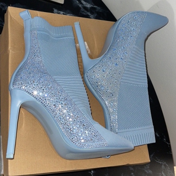 STEVE MADDEN Women’s MAXWELLE Blue Rhinestone Stiletto Heeled Boots Size 10 - Picture 1 of 10